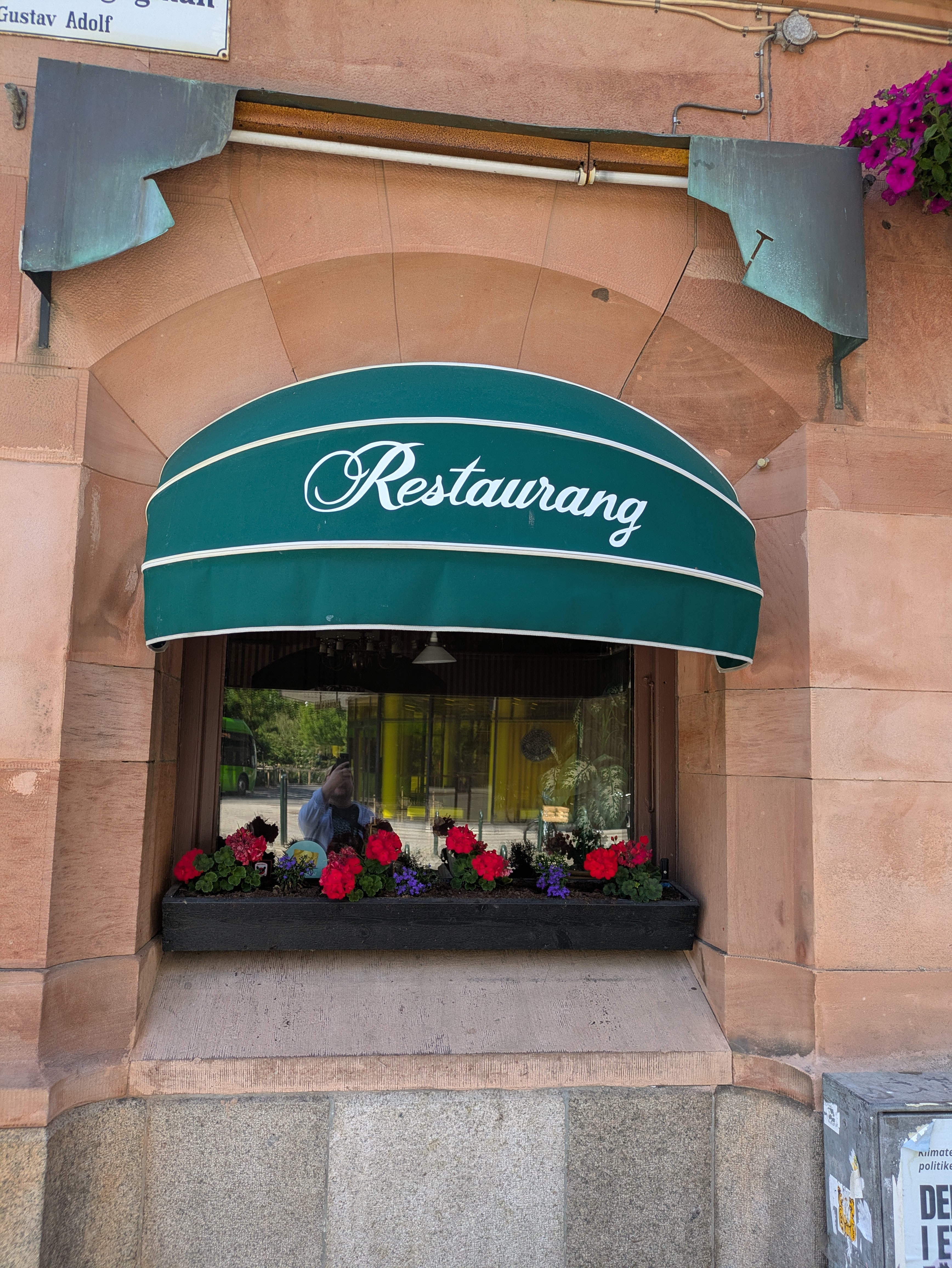 A quiet Malmö, mostly shut for Midsommar